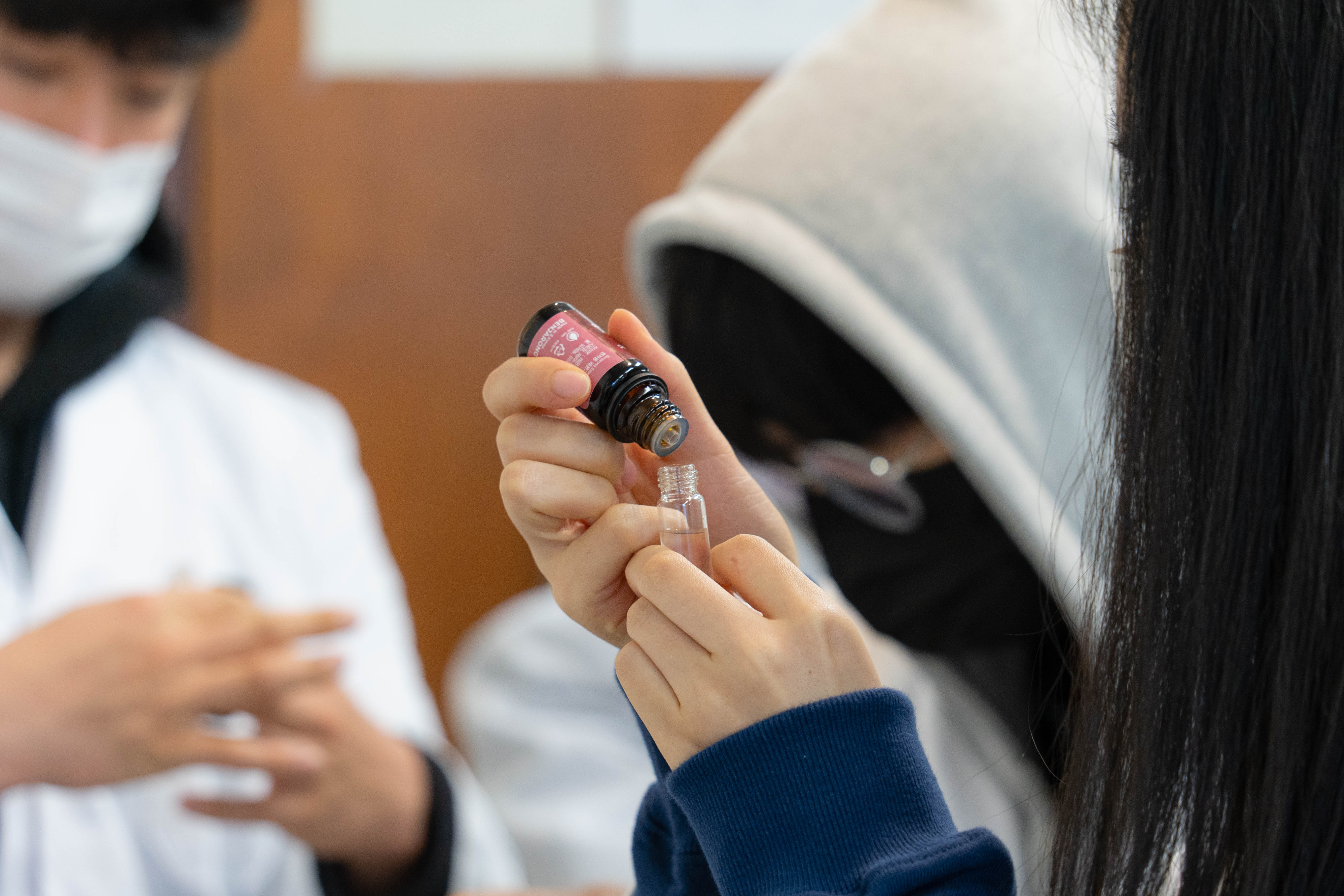 천연 에센셜오일을 이용한 아로마테라피 체험 게시글의 4 번째 이미지