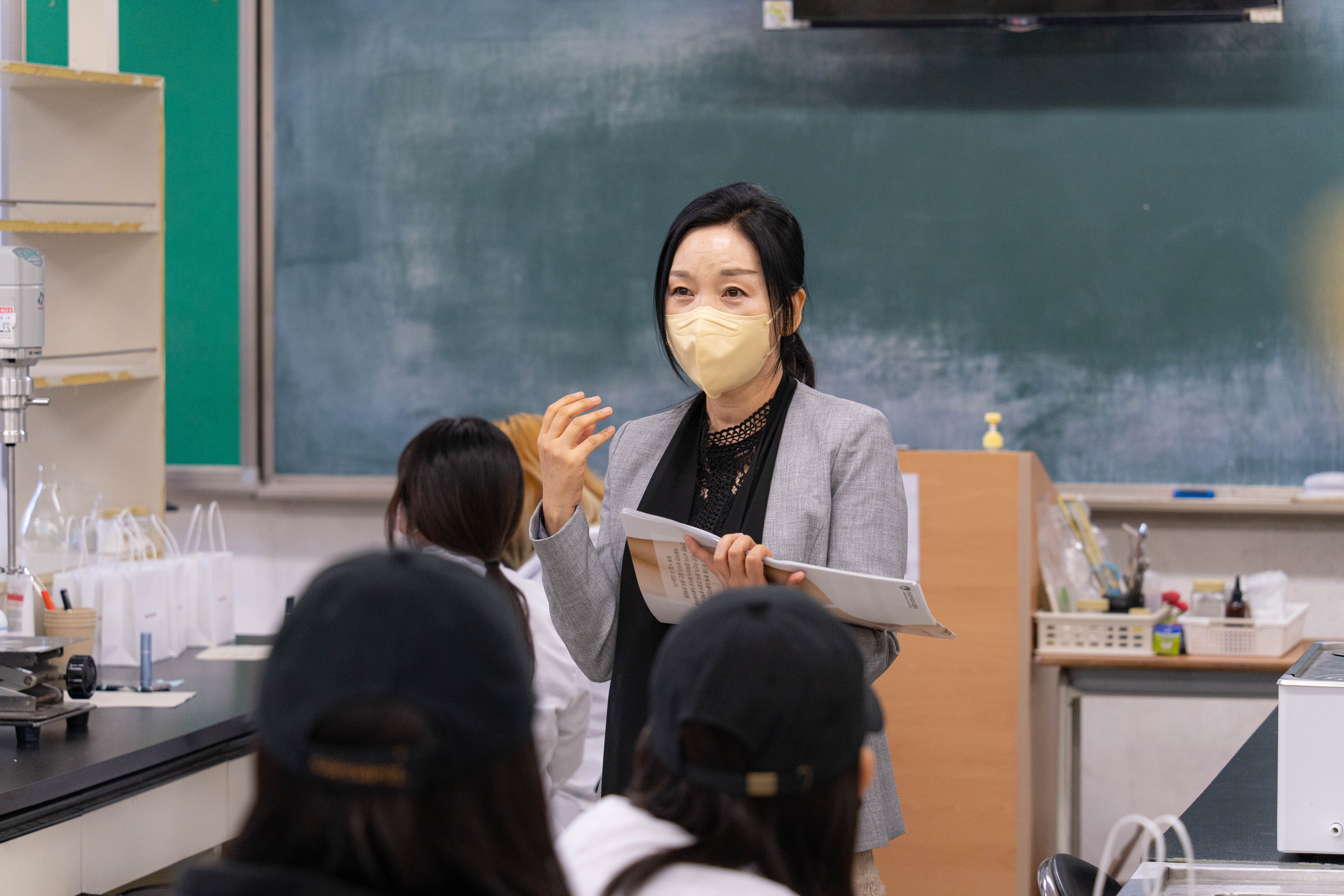 천연 에센셜오일을 이용한 아로마테라피 체험 게시글의 6 번째 이미지