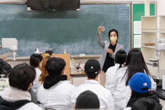 천연 에센셜오일을 이용한 아로마테라피 체험 이미지