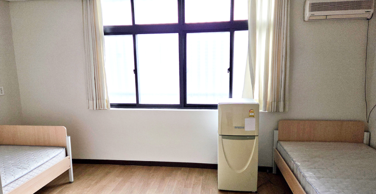 학생실 침대 이미지