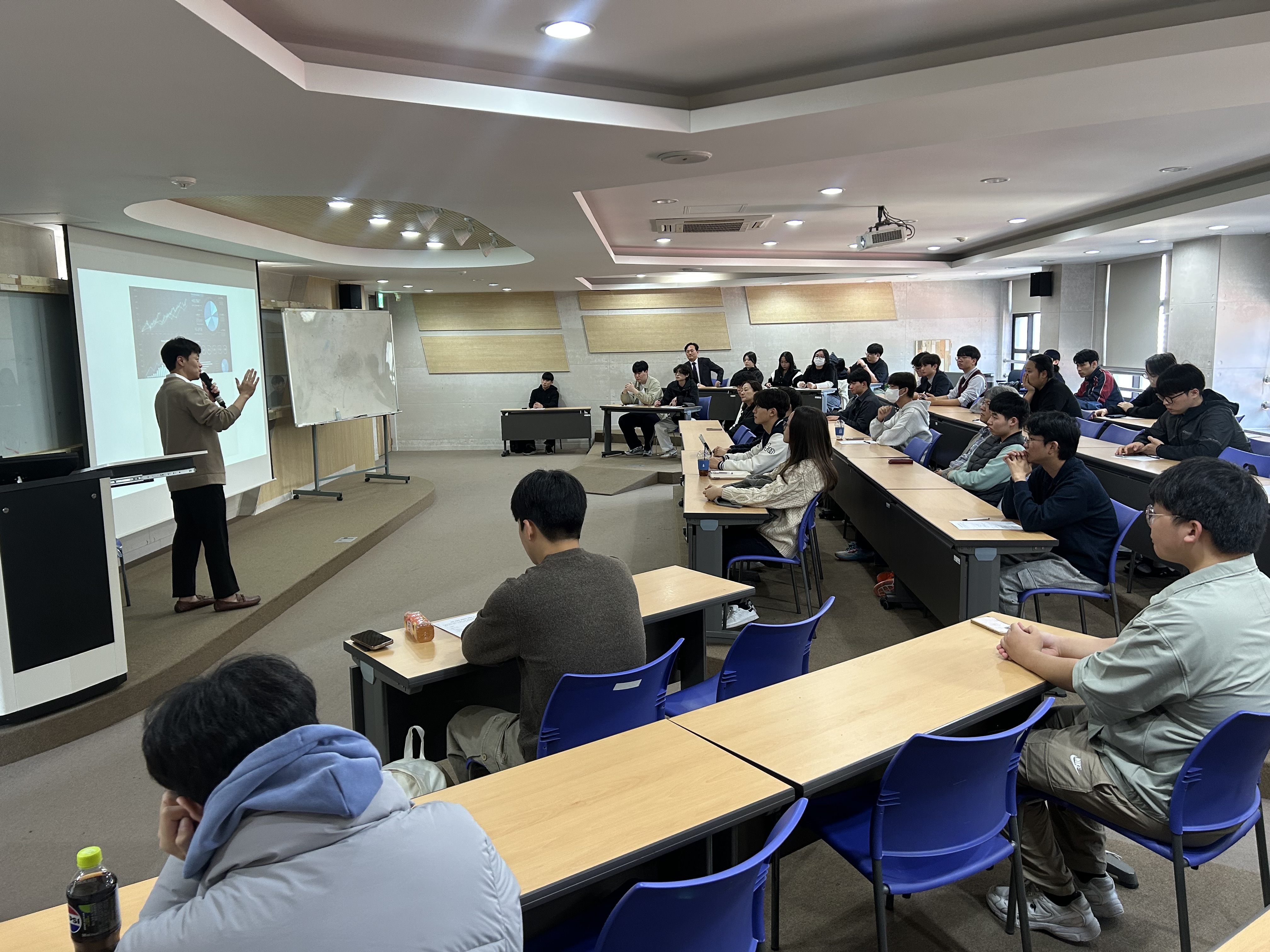 2025학년도 '금융혁신과 투자 트렌드' 취업 특강 진 게시글의 2 번째 이미지