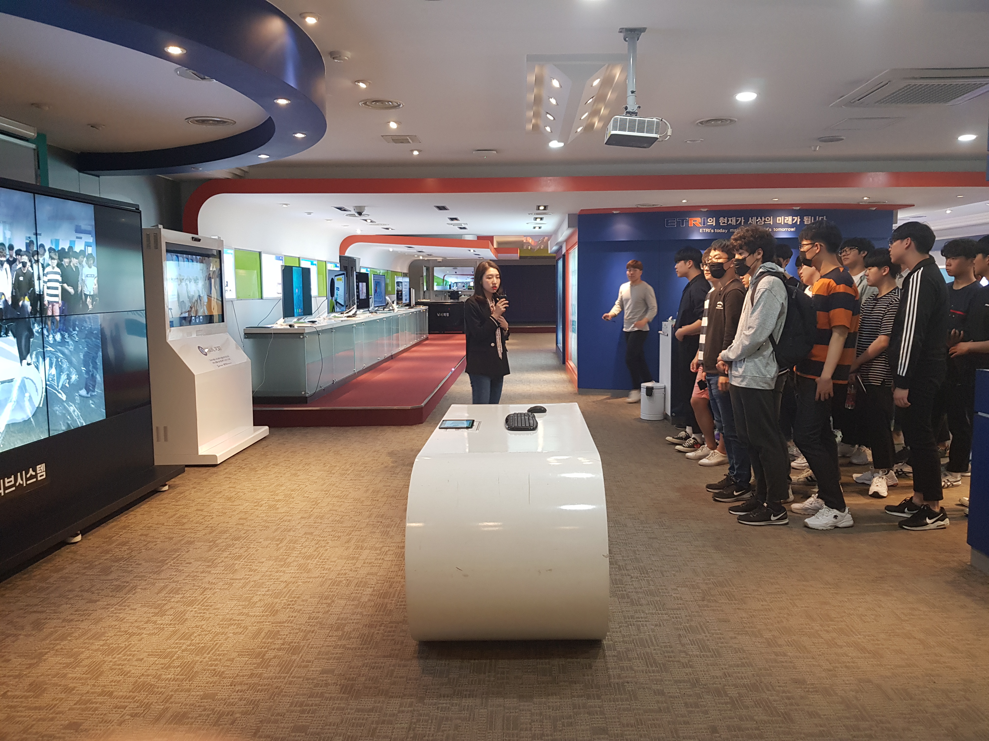 2019학년도 신입생 현장 견학 (ETRI-한국전자통신연구원) 게시글의 2 번째 이미지