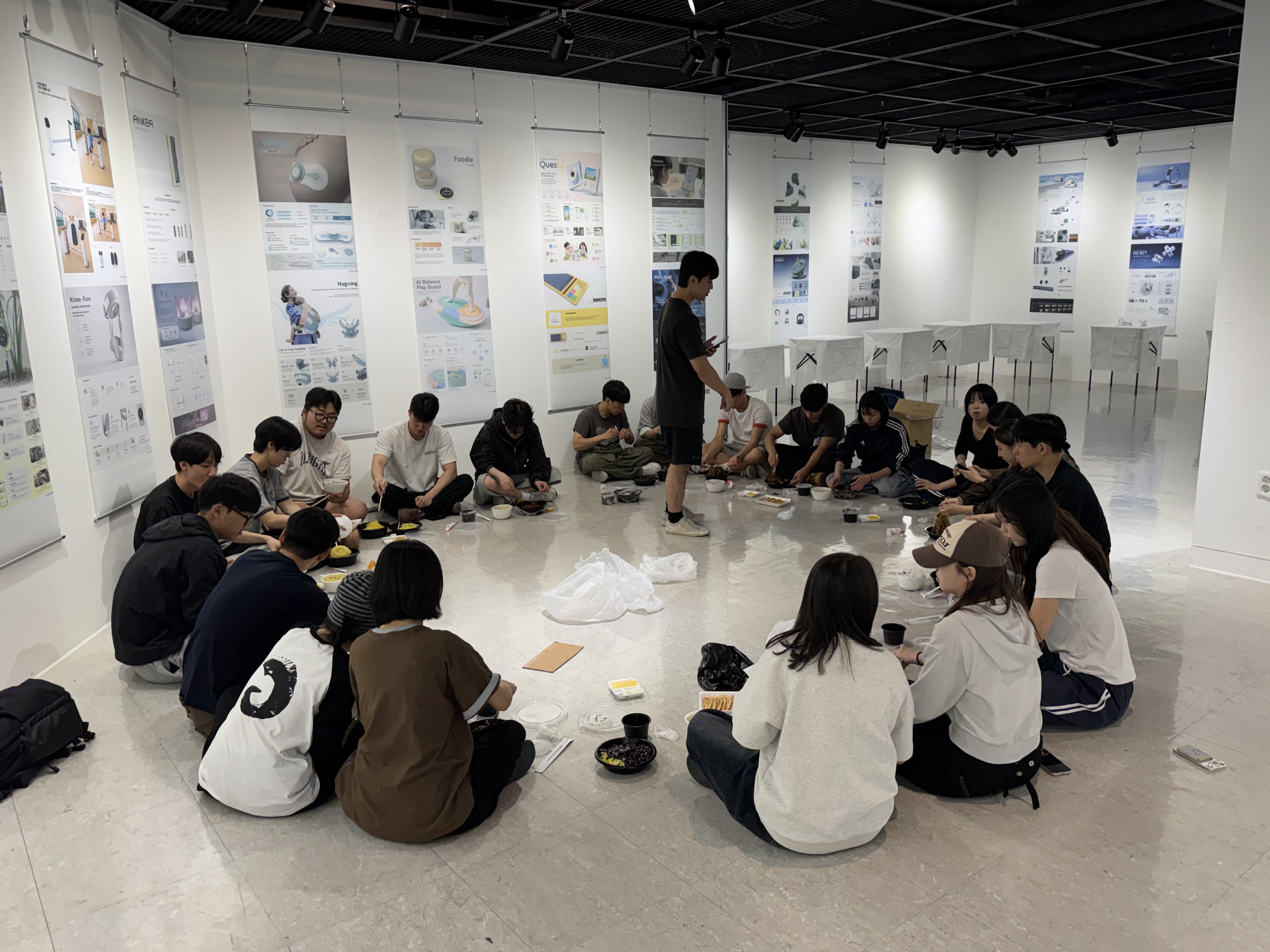 2026-1학기 산업디자인학과 과제전시회 게시글의 4 번째 이미지