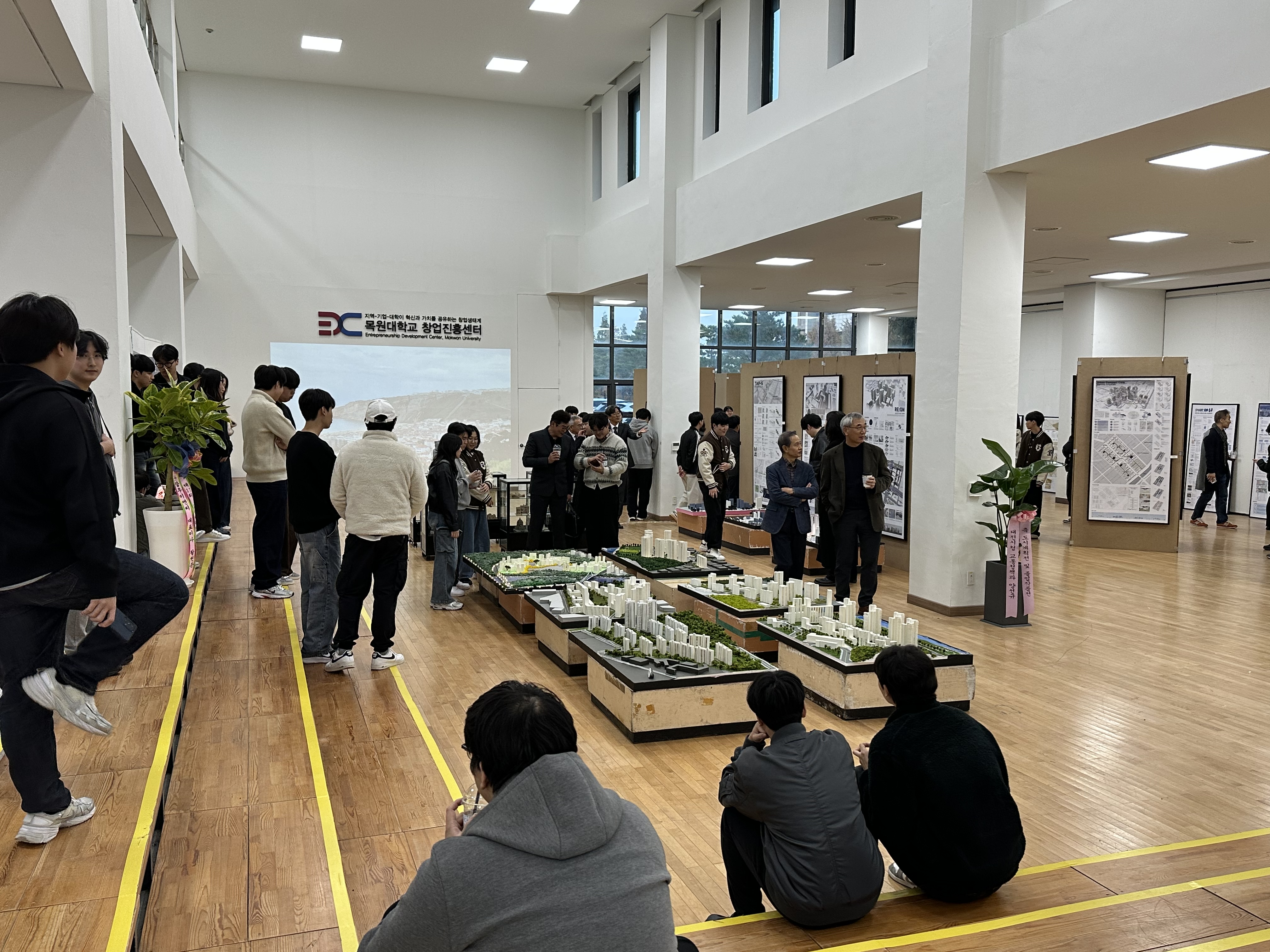 제 37회 도시계획전 및 졸업작품전 게시글의 5 번째 이미지